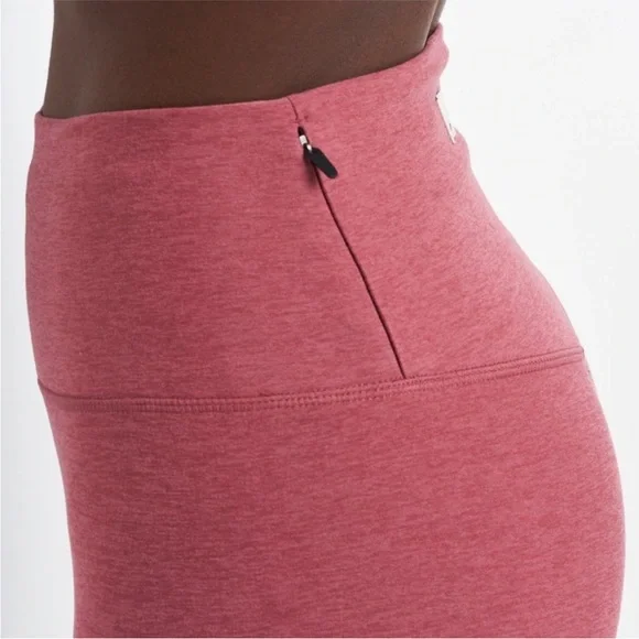 Vuori Womens Shorts Clean Elevation Shorty
Desert Heather Rose - Picture 4 of 7